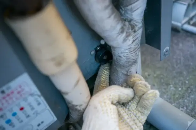 エコキュートの凍結防止カバーを自力で後付けできる?