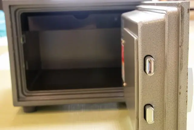 自分の金庫の種類を見分ける方法は？