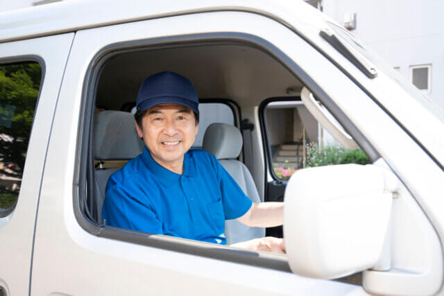 高齢者が安全にソファを処分する方法